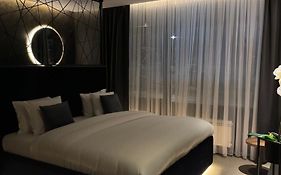 Olivia Rooms